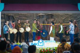 Kementerian BUMN membangun ekosistem UMKM lewat PaDi Expo