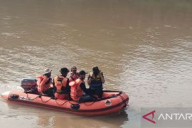 Tim SAR temukan jasad korban tenggelam di Sungai Ogan, satu kilometer dari lokasi kejadian