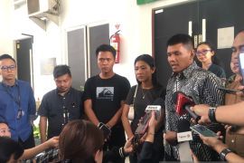 Keluarga jurnalis yang diduga dibunuh karena pemberitaan laporkan anggota TNI ke Puspomad