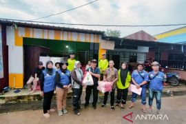 Dinsos Kaltim  salurkan bantuan untuk korban kebakaran di Samarinda