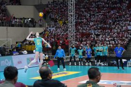 Proliga 2024 - Jakarta Electric PLN bungkam Jakarta BIN tiga set langsung untuk kunci tiket final