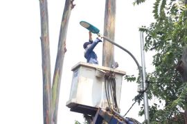 Penggunaan PJU tenaga surya di Tangerang disebut bisa turunkan emisi