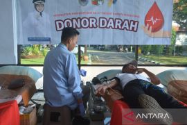 Pemkab Batang  selenggarakan paket tebus murah sembako dan donor darah