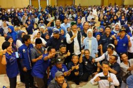 Sampaikan visi misi, Deny-Mudawamah janjikan anggaran per dusun Rp500 juta di Kediri