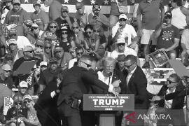 Trump "baik-baik saja" usai insiden penembakan di Pennsylvania