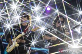 J-Rocks tampil menghibur pengunjung pada penutupan Jakarta Fair 2024