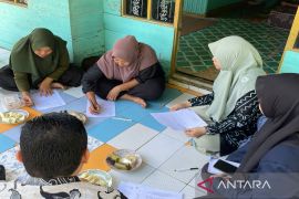 Dosen dan mahasiswa Poliban turun pengabdian masyarakat ke desa-desa