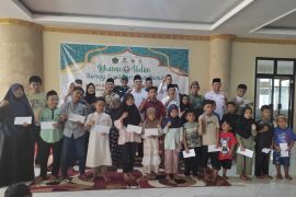 Kemenag-Baznas Bangka Barat meluncurkan program Lebaran Yatim