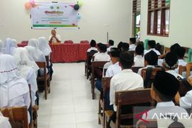 Kemenag tanamkan nilai moderasi beragama siswa madrasah
