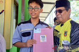Pemprov Kalsel bantu KPU data 112.000 pemilih potensial pilkada