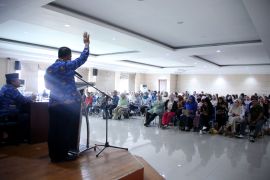 Disperindag Kota Tangerang sebut produk kaleng sudah penyok tidak layak dijual