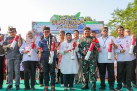 Pj Gubernur Jatim optimistis desa jadi pusat pertumbuhan ekonomi