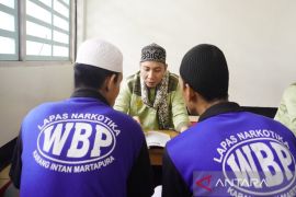 Lapas Narkotika Karang Intan ajarkan warga binaan mengaji sampai khatam