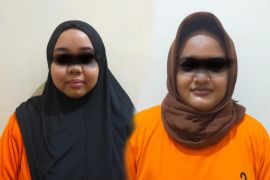 Polisi Inhil tangkap dua wanita penipu investasi bodong, kerugian capai Rp6 miliar