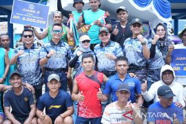 Kotabaru Regent appreciates Naval Base for holding traditional boat race