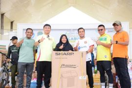 Sehari jelang HUT ke-16 Pemkab Labura gelar gerak jalan santai