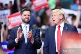 Vance sebut Trump berupaya capai "kesepakatan besar" dengan Iran