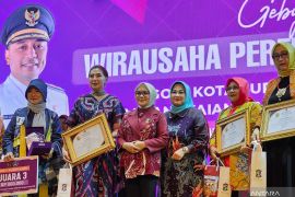 Perkumpulan Pengusaha Busana kenalkan batik khas Surabaya