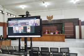 Mantan Gubernur Sumsel Herman Deru berikan kesaksian terkait hibah KONI