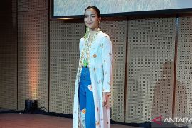 Putri Marino anggap kebaya bagian besar dalam hidup sedari kecil