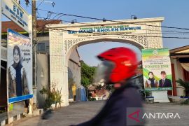 Maju Pilbup Serang, Ratu Rachmatu Zakiyah masih berstatus ASN