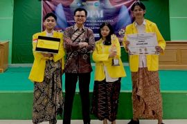 Mahasiswa UI raih juara pertama  pada kompetisi debat politik