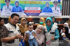 Wali Kota Banjarmasin canangkan PIN polio 2024 kepada 89.471 anak