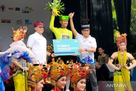 ITdBI 2024, Pembalap Indonesia rebut "Yellow Jersey" dari pembalap Australia