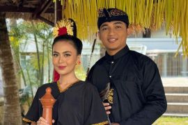Promosikan budaya lokal, Aruna Senggigi siapkan pengalaman berpakaian adat Suku Sasak bagi tamu