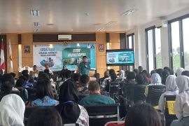 Pelajar SMA/SMK di Mimika diberi pemahaman soal administrasi kependudukan