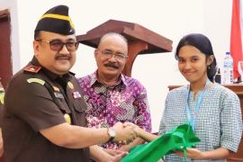 Wakajati Maluku ajak  siswa waspadai bahaya perundungan