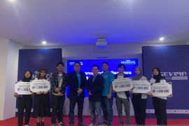 Belasan pelajar raih beasiswa "Semesta" kuliah bidang IT