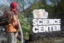 Pemkot Surabaya siapkan "science center" di Kebun Raya Mangrove