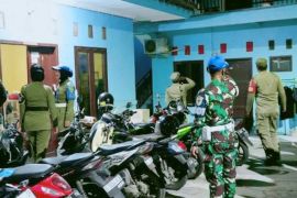 Puluhan pasangan mesum terjaring operasi pekat di kosan - apartemen Karawang
