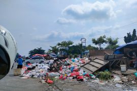 Pasar Arengka Pekanbaru jadi tempat pembuangan sampah umum