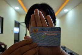Chip dalam KTP elektronik dapat lacak lokasi, benarkah? Cek faktanya