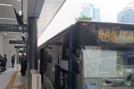 TransJakarta bisa menghentikan operasi Mikrotrans yang tak sesuai aturan