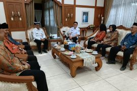 Pj Bupati Bojonegoro ajak anak muda donor darah