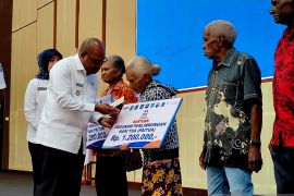 Ribuan lansia di Kota Sorong terakomodasi dalam Program Paitua