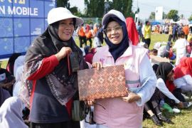 Srikandi PLN ajak masyarakat Solok gunakan PLN Mobile