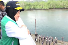 Mensos berlayar 30 jam ke Kei Besar salurkan bakti sosial