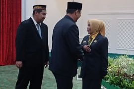 Foto - Ketua DPRD Banjarbaru hadiri pelantikan Pj Sekda