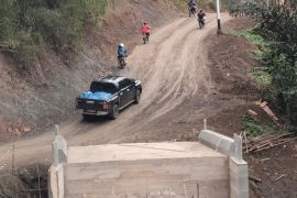 Pembangunan lanjutan jalan Desa Binjai - Desa Salikung telan dana Rp17 miliar