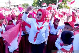 Ribuan pelajar dan ASN Bone Bolango ramaikan gerakan bagi bendera
