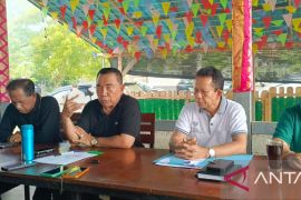 Bupati Jembrana minta wakil Bupati perbaiki surat pengunduran diri