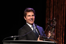 Tom Cruise tampilkan aksi skydive di upacara penutupan Olimpiade 2024