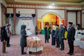 Pj Bupati Nagan Raya lantik empat pejabat tinggi pratama, ini sosoknya