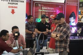 Kemenkumham Maluku hadirkan pelayanan pada pusat perbelanjaan di Ambon untuk edukasi