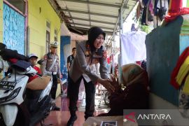 Kapolres Sukabumi Kota salurkan bantuan sosial untuk korban kebakaran