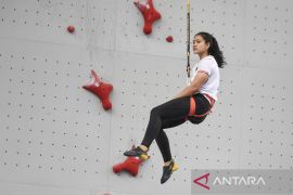 Desak Made Rita sabet medali emas IFSC Madrid 4 speed